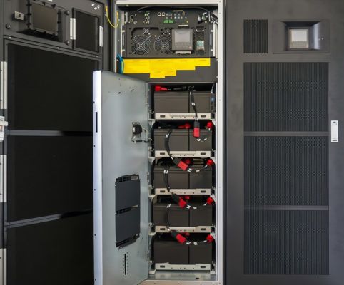 Sistem daya tak terputus (UPS),Kekebalan terhadap api